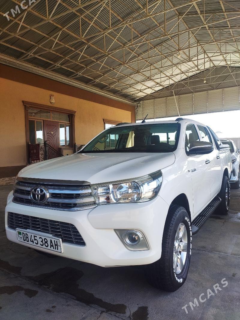 Toyota Hilux 2021 - 475 000 TMT - Мары - img 8