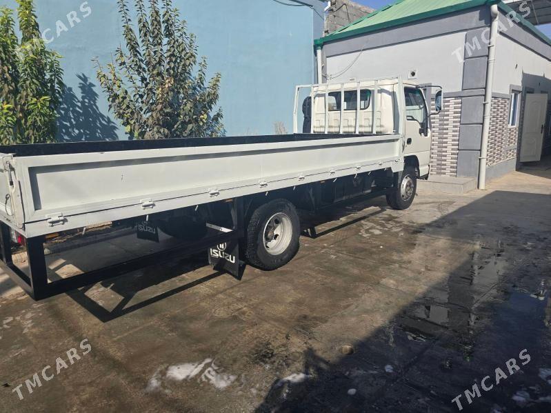 Isuzu Elf 2010 - 255 000 TMT - Гарадамак - img 3