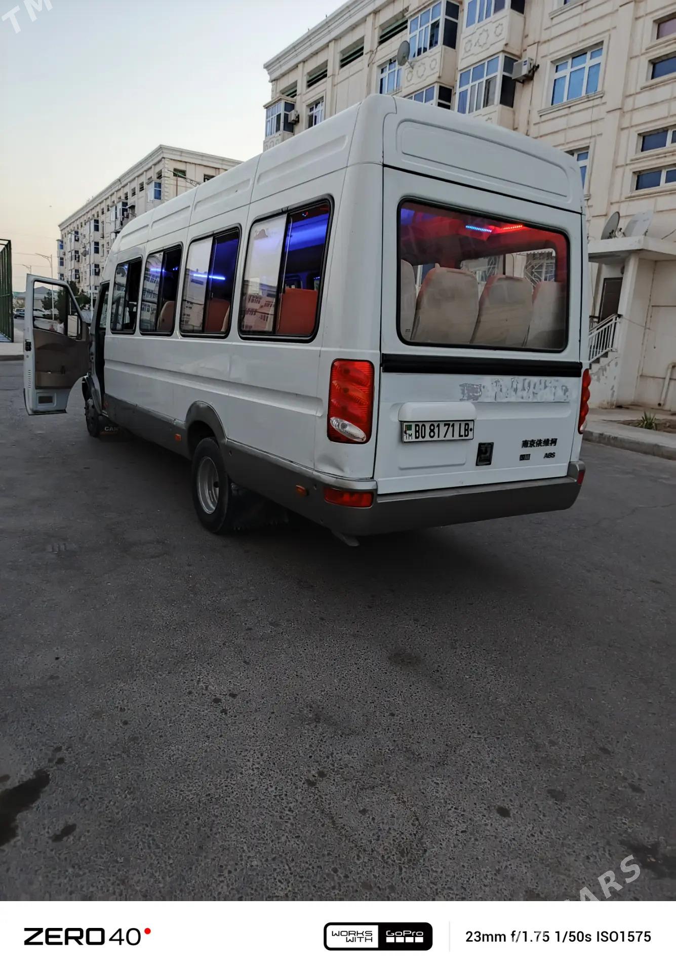 Mitsubishi Rosa 2006 - 240 000 TMT - Türkmenabat - img 3