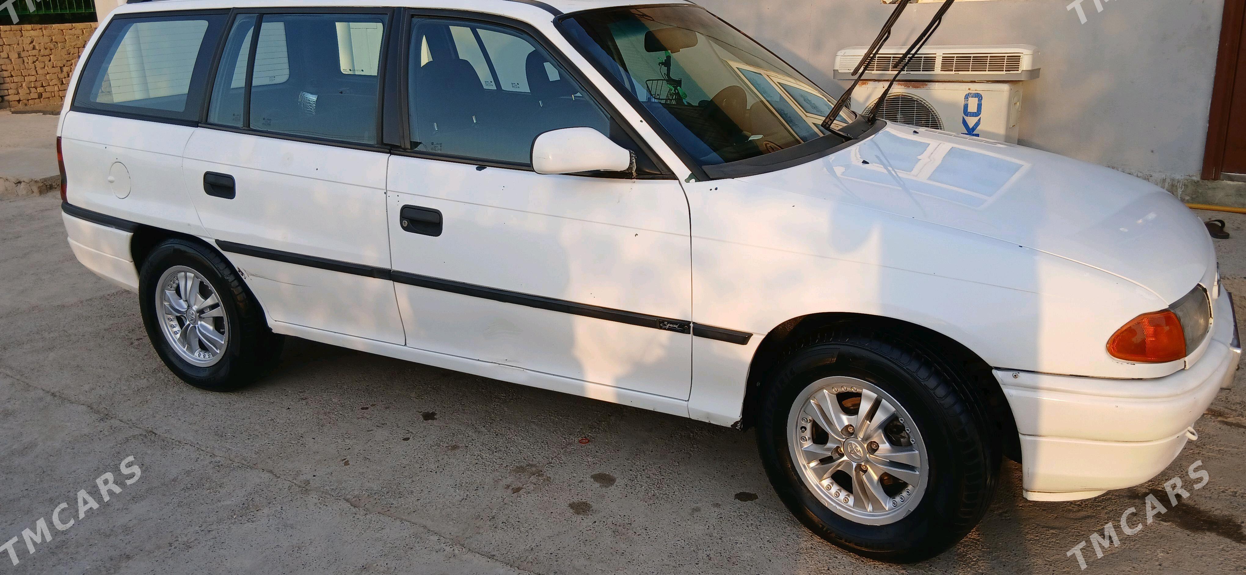 Opel Astra 1996 - 40 000 TMT - Анев - img 2