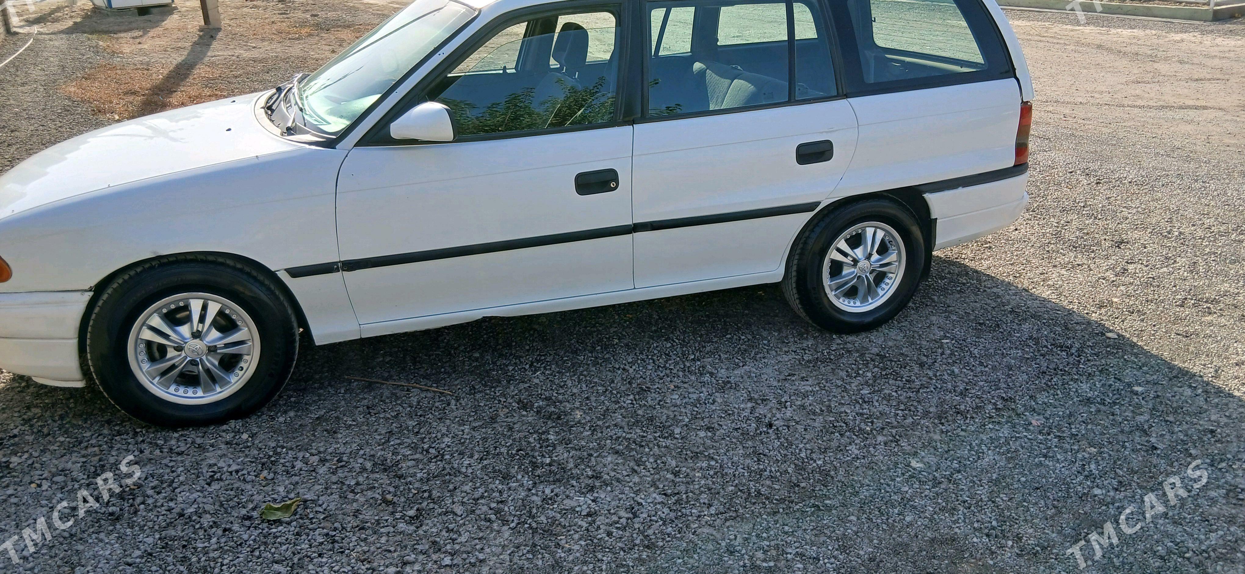 Opel Astra 1996 - 40 000 TMT - Анев - img 5