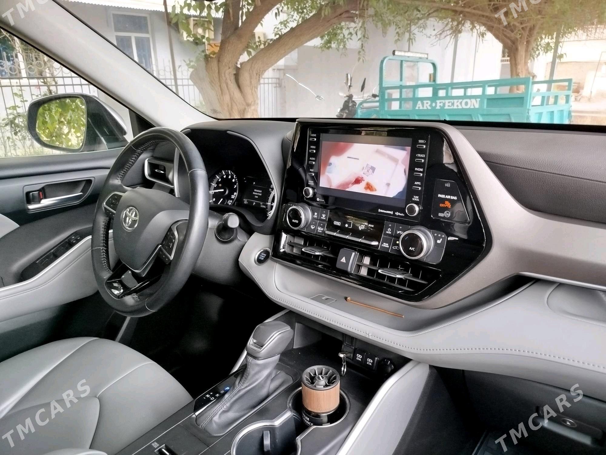 Toyota Highlander 2020 - 565 000 TMT - Теджен - img 9
