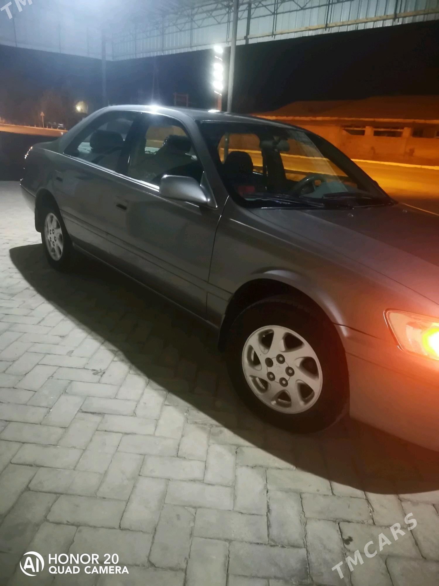 Toyota Camry 1998 - 120 000 TMT - Halaç - img 2