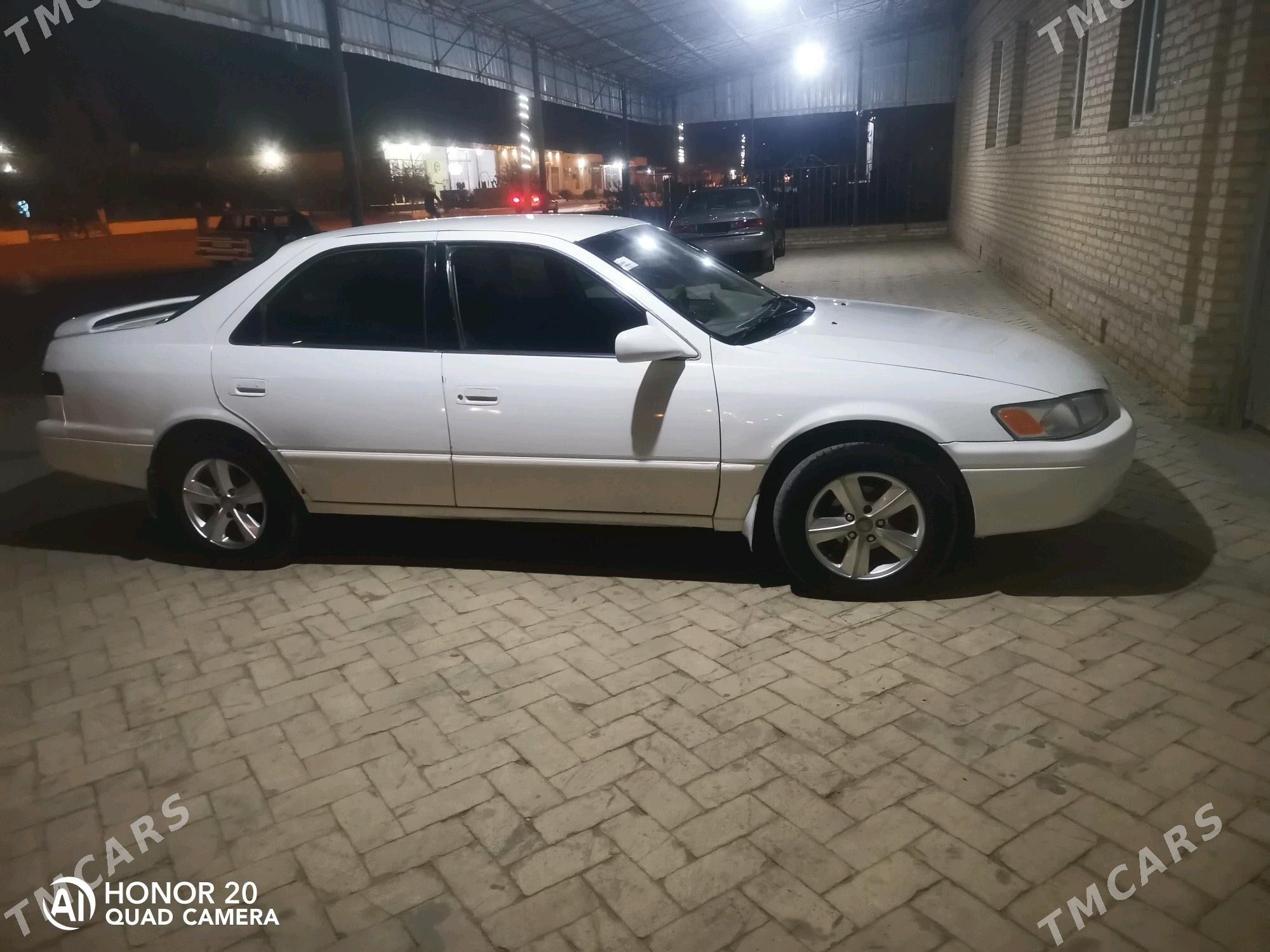 Toyota Camry 1998 - 115 000 TMT - Halaç - img 5