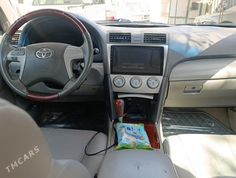 Toyota Camry 2010 - 170 000 TMT - Мары - img 4