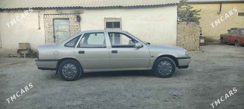 Opel Vectra 1990 - 45 000 TMT - Мары - img 10