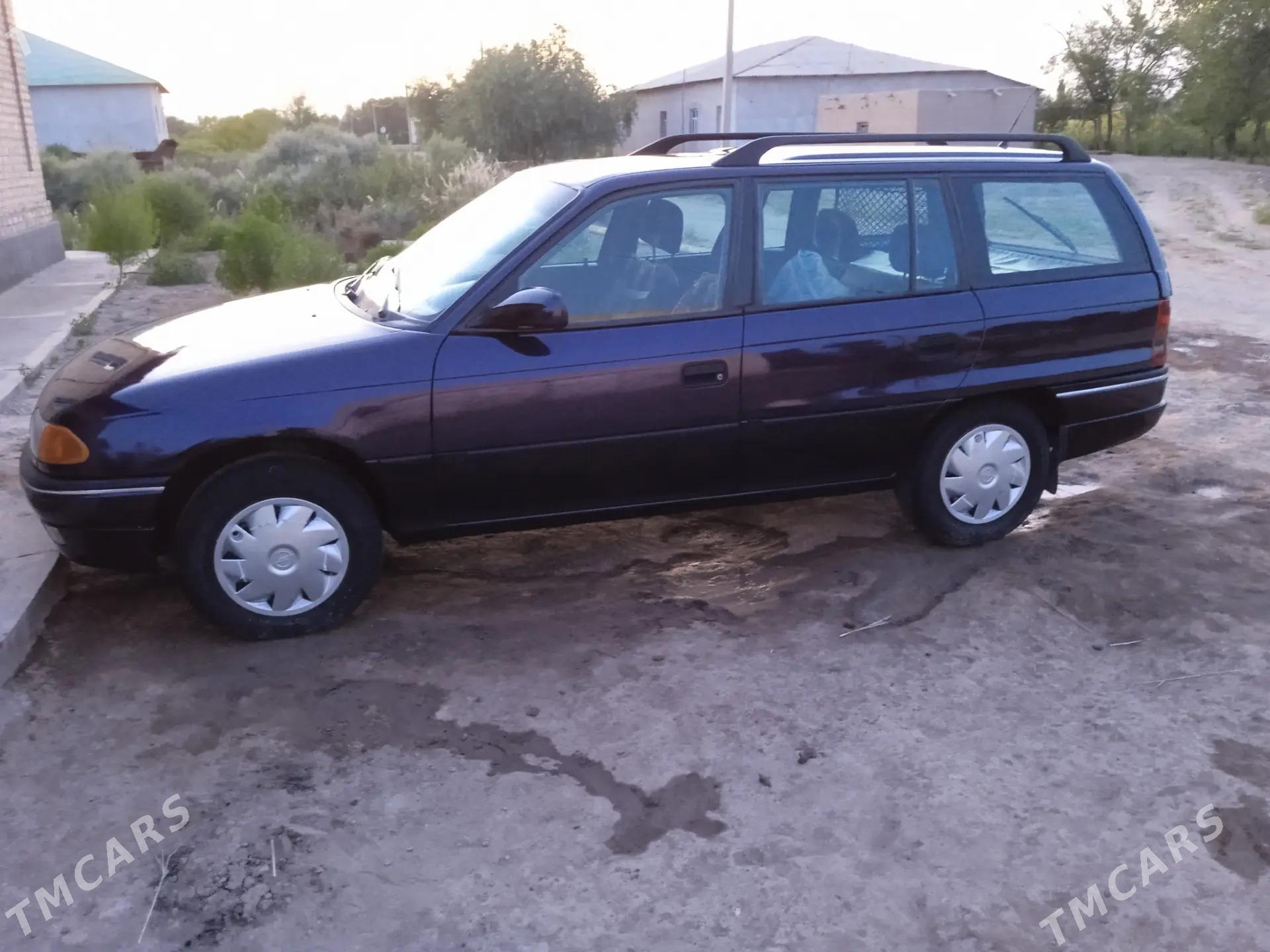 Opel Astra 1995 - 45 000 TMT - Дашогуз - img 2