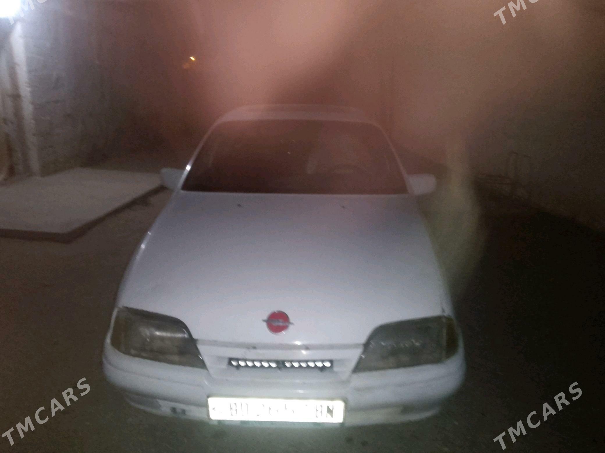 Opel Omega 1989 - 25 000 TMT - Туркменбаши - img 4