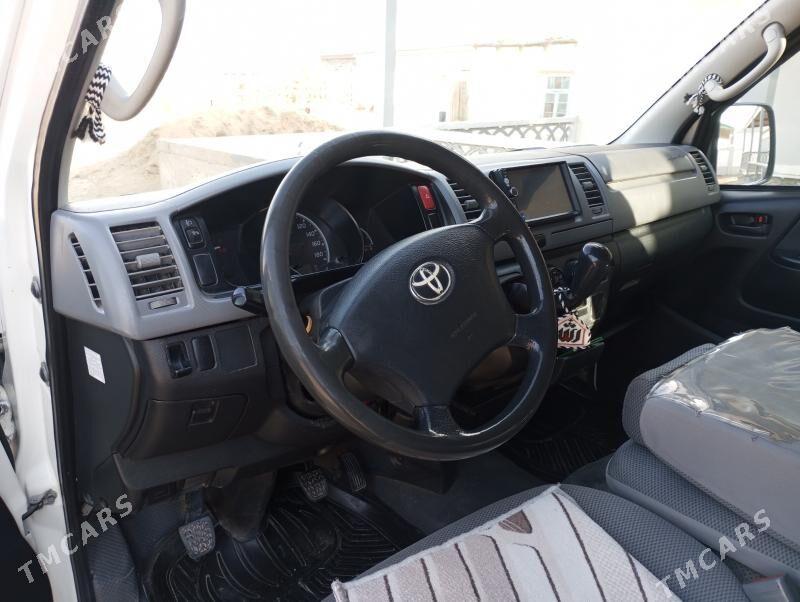 Toyota Hiace 2009 - 250 000 TMT - Balkanabat - img 3