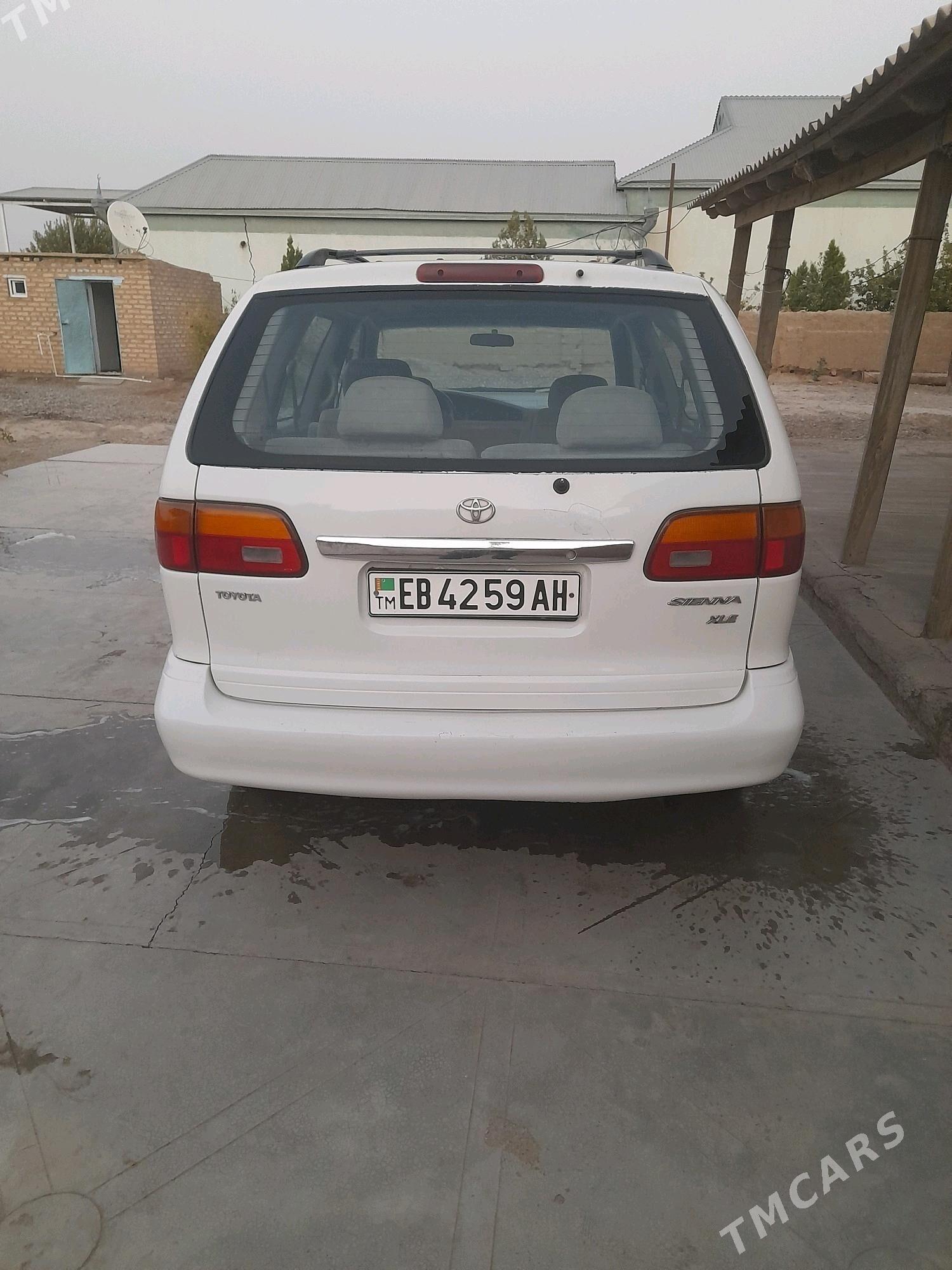 Toyota Sienna 1998 - 150 000 TMT - Sarahs - img 3