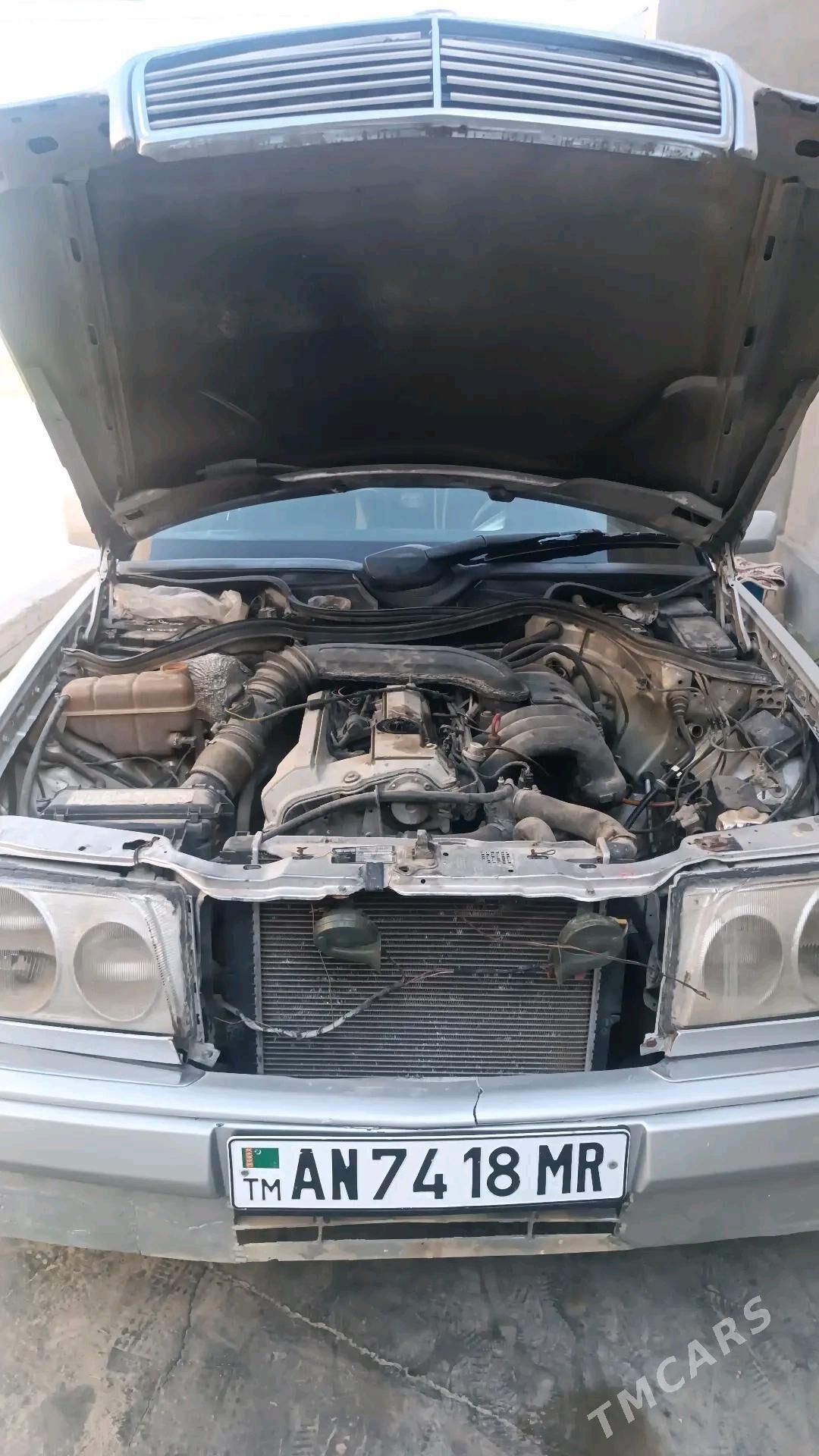 Mercedes-Benz C320 1994 - 35 000 TMT - Векильбазар - img 10