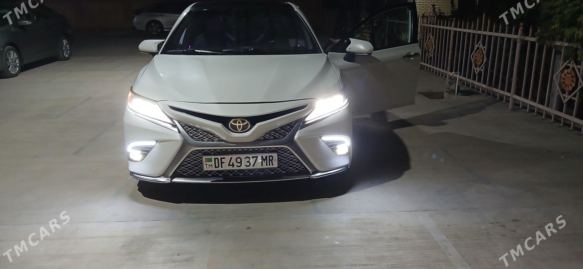 Toyota Camry 2021 - 400 000 TMT - Байрамали - img 10
