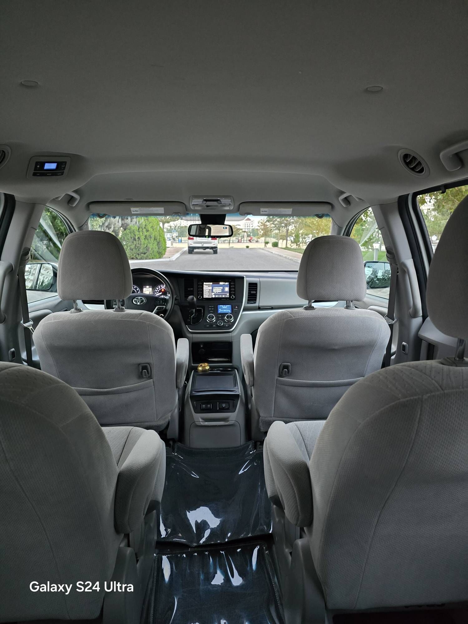 Toyota Sienna 2019 - 390 000 TMT - Ашхабад - img 2