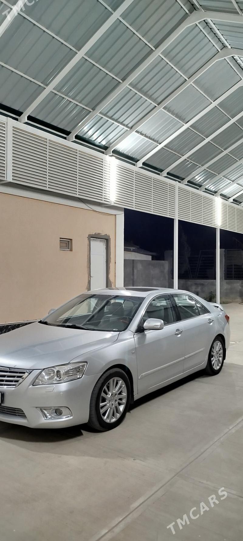 Toyota Aurion 2009 - 240 000 TMT - Бузмеин - img 3