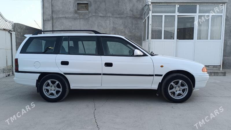 Opel Astra 1995 - 50 000 TMT - Бахарден - img 10