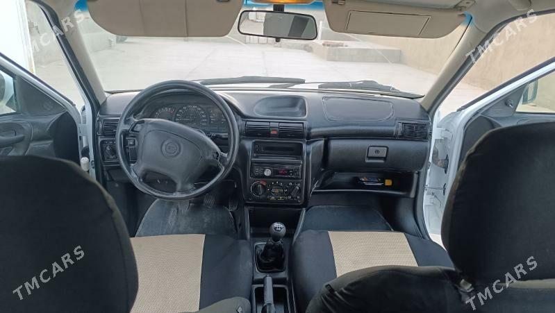 Opel Astra 1995 - 50 000 TMT - Бахарден - img 6