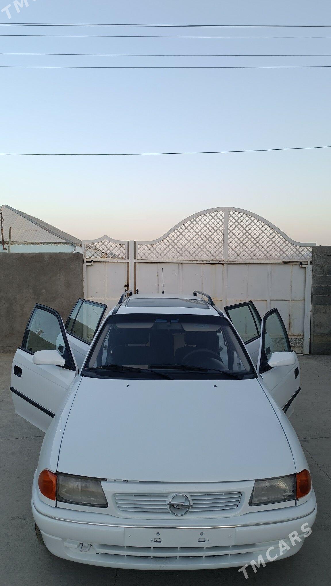 Opel Astra 1995 - 50 000 TMT - Бахарден - img 2