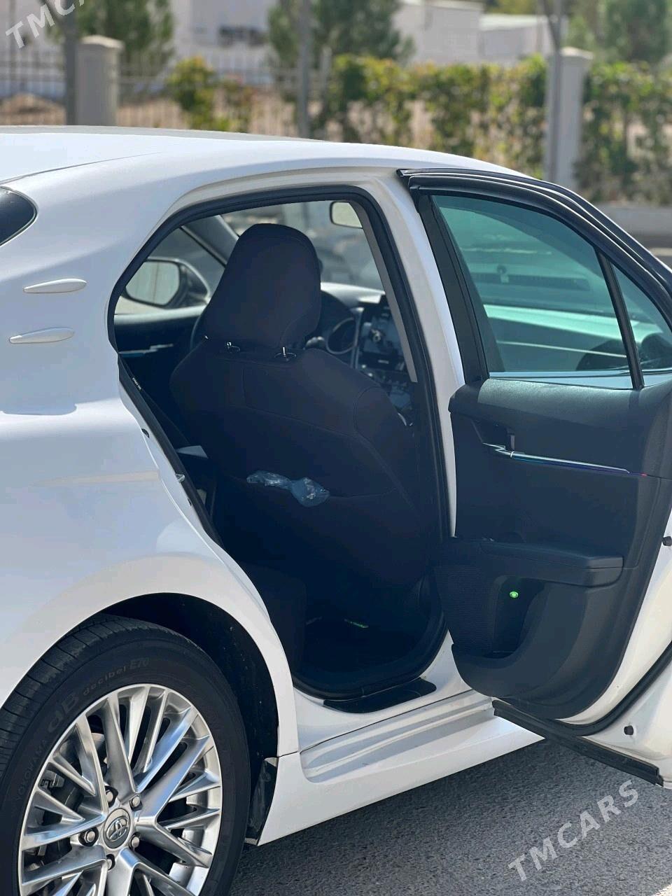 Toyota Camry 2021 - 275 000 TMT - Aşgabat - img 4