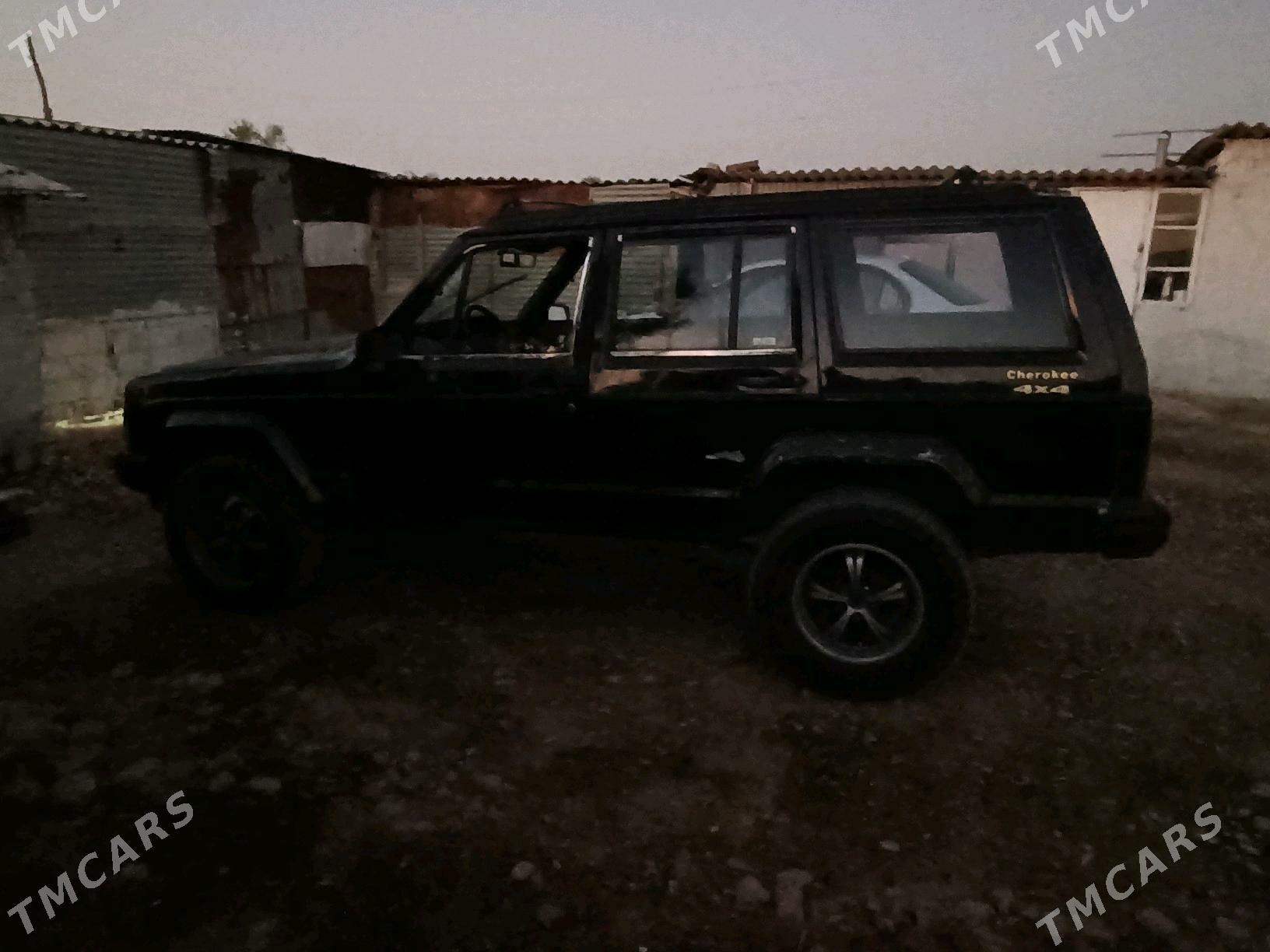 Jeep Cherokee 1993 - 25 000 TMT - Bäherden - img 4