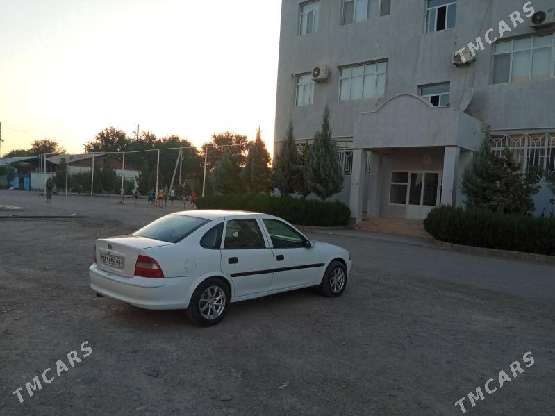 Opel Vectra 1998 - 45 000 TMT - Мургап - img 4