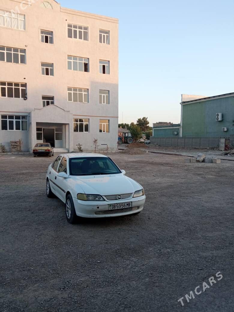 Opel Vectra 1998 - 45 000 TMT - Мургап - img 3