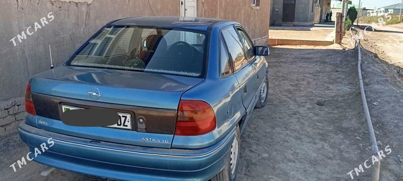 Opel Astra 1992 - 40 000 TMT - Шабатский этрап - img 2