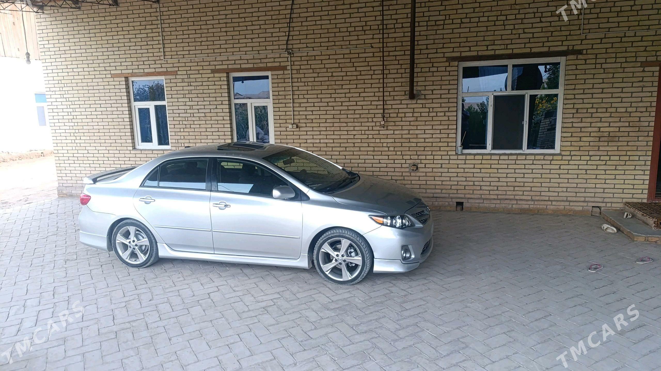 Toyota Corolla 2012 - 170 000 TMT - Халач - img 3