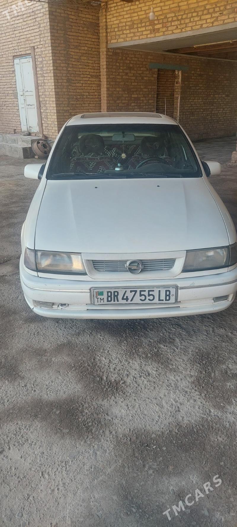 Opel Vectra 1989 - 29 000 TMT - Çärjew - img 4