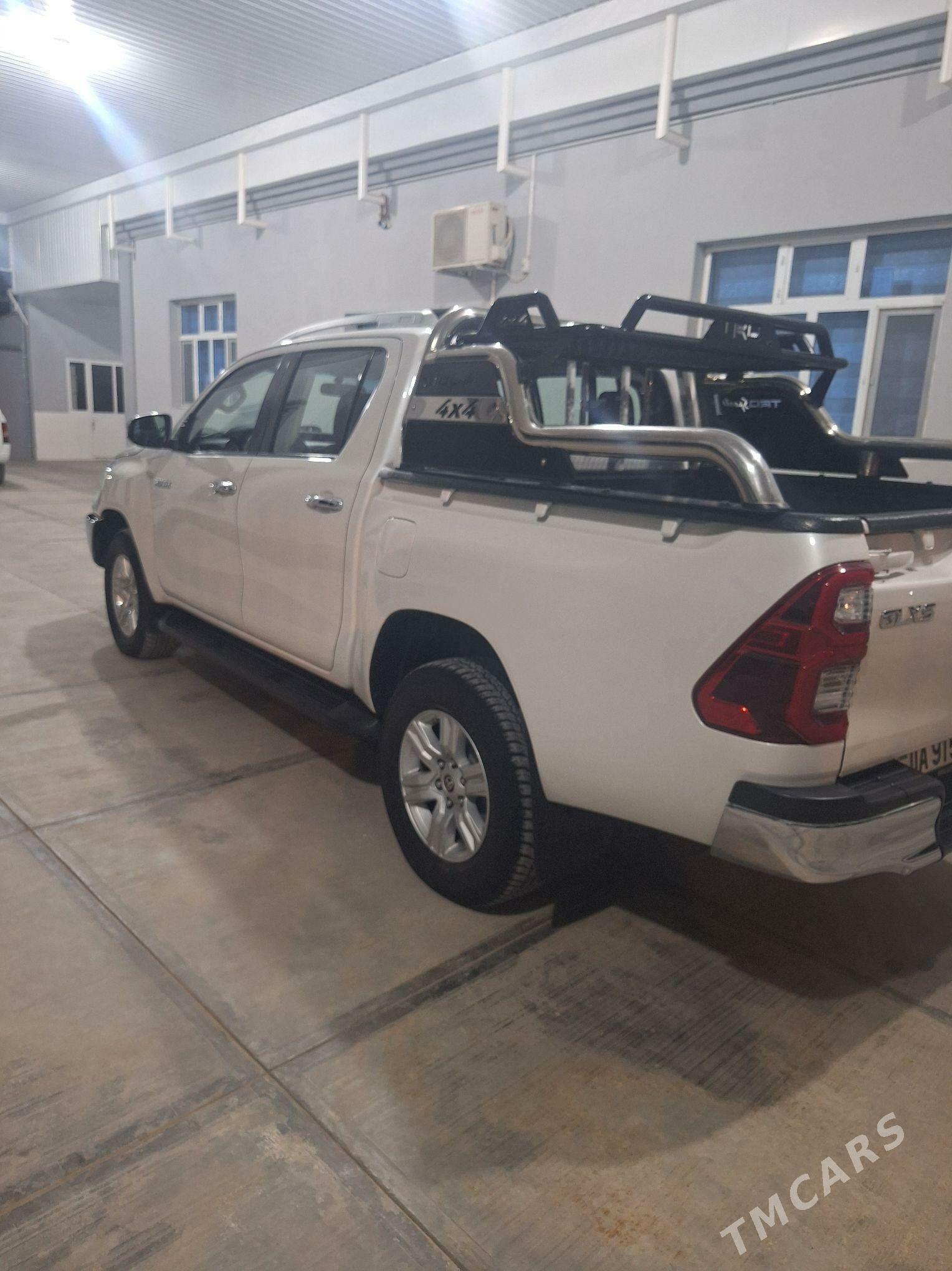 Toyota Hilux 2021 - 535 000 TMT - Gökdepe - img 3