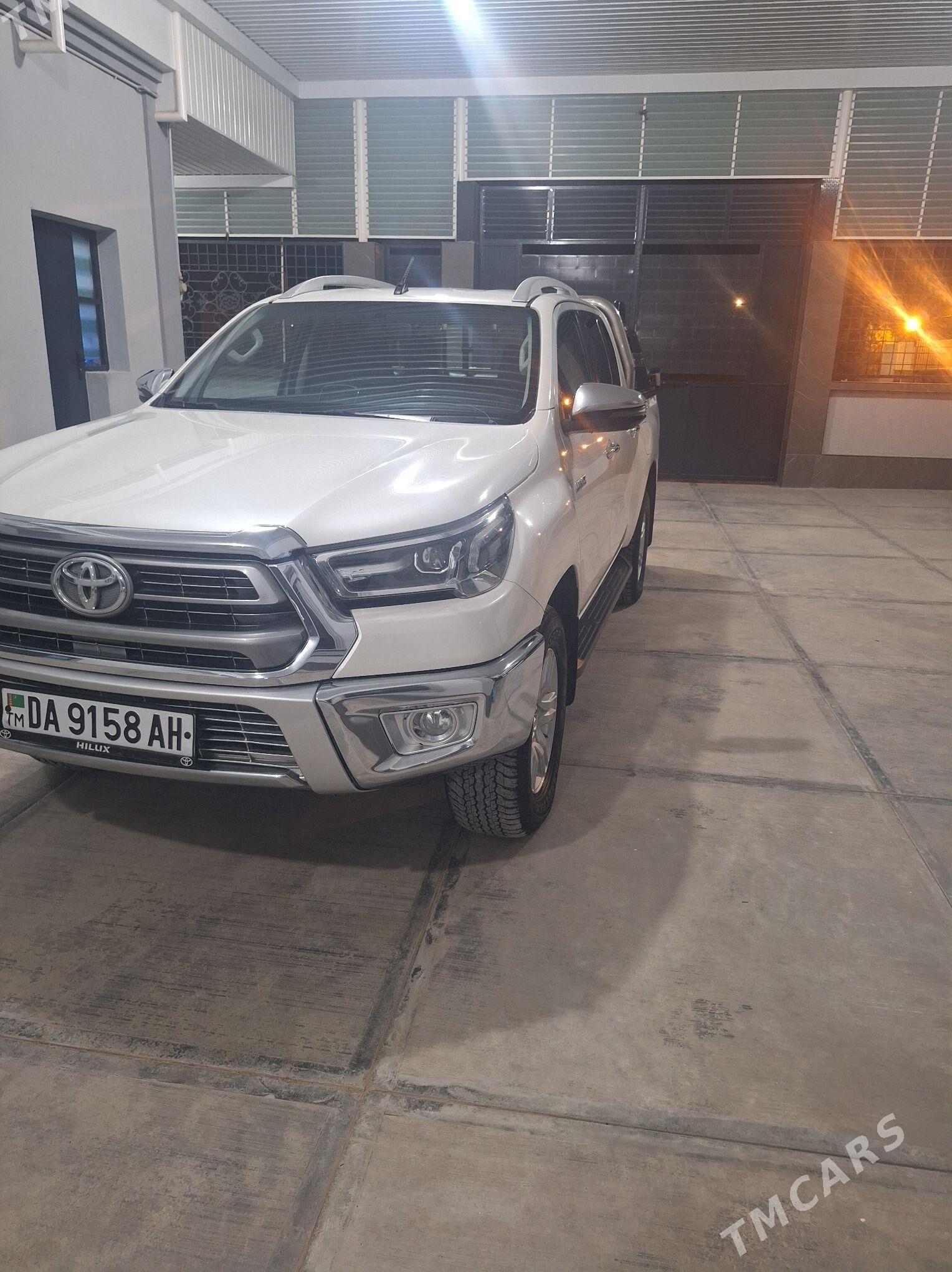 Toyota Hilux 2021 - 535 000 TMT - Gökdepe - img 4