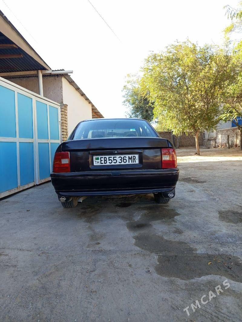 Opel Vectra 1991 - 32 000 TMT - Ёлётен - img 3