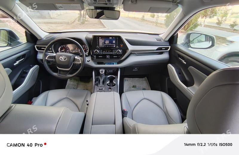 Toyota Highlander 2022 - 594 000 TMT - Aşgabat - img 5