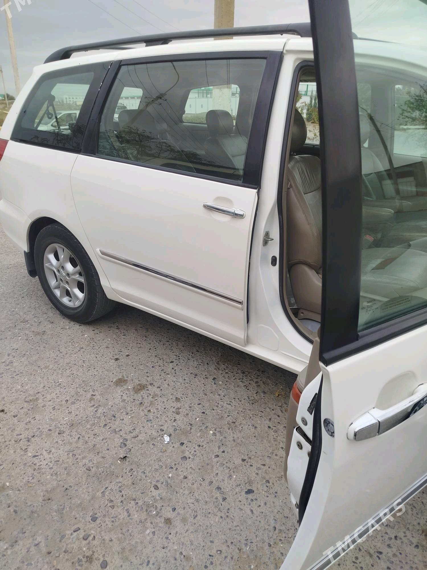Toyota Sienna 2009 - 280 000 TMT - Акдепе - img 1
