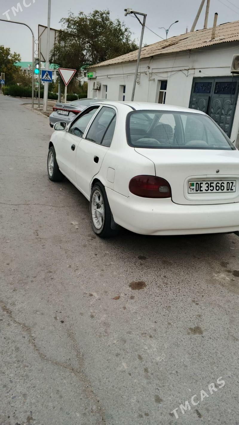 Hyundai Accent 1995 - 25 000 TMT - Дашогуз - img 4
