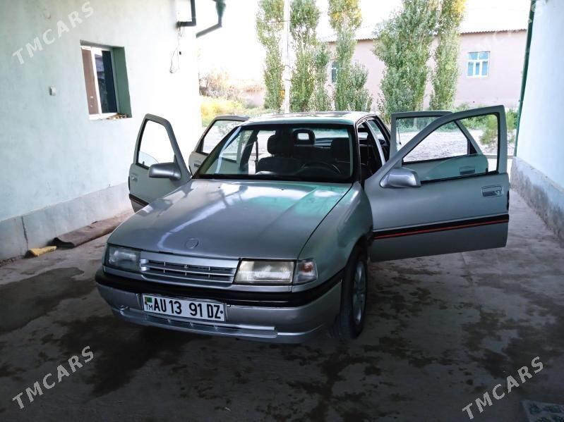 Opel Vectra 1989 - 25 000 TMT - Губадаг - img 7