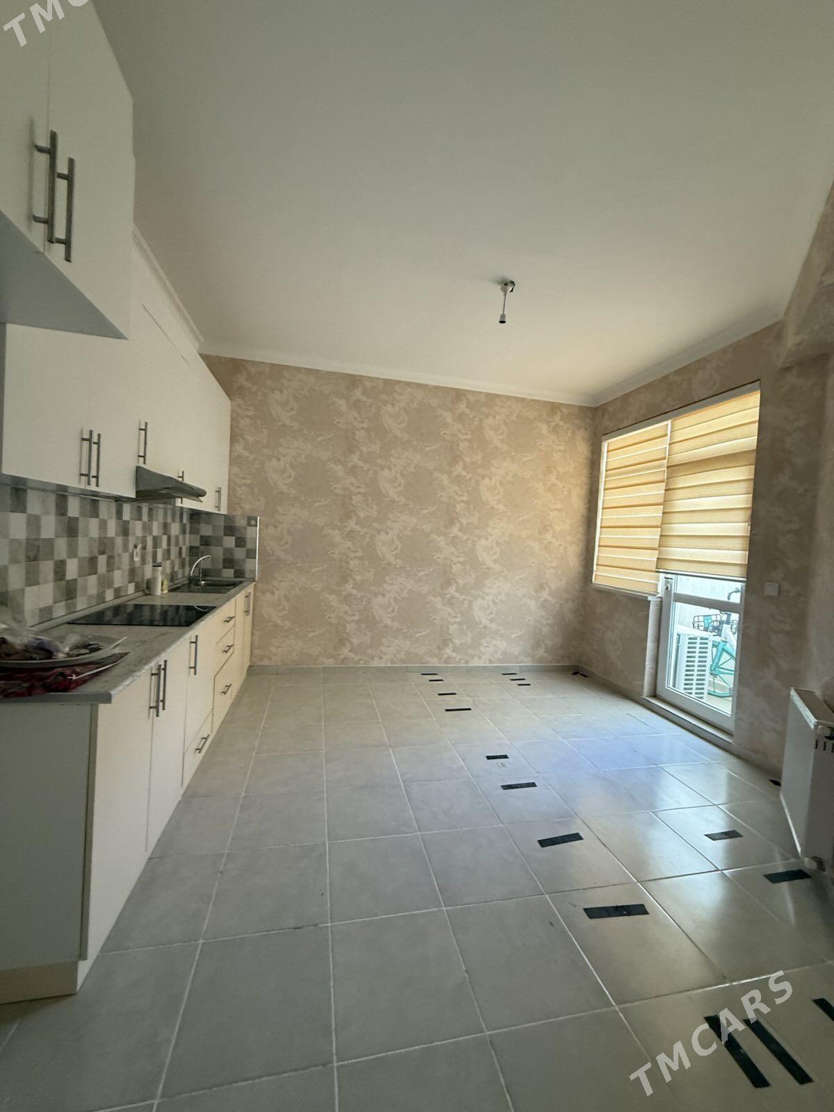 taze mir 8  4 etaj 2kom 96m2 - Aşgabat - img 1