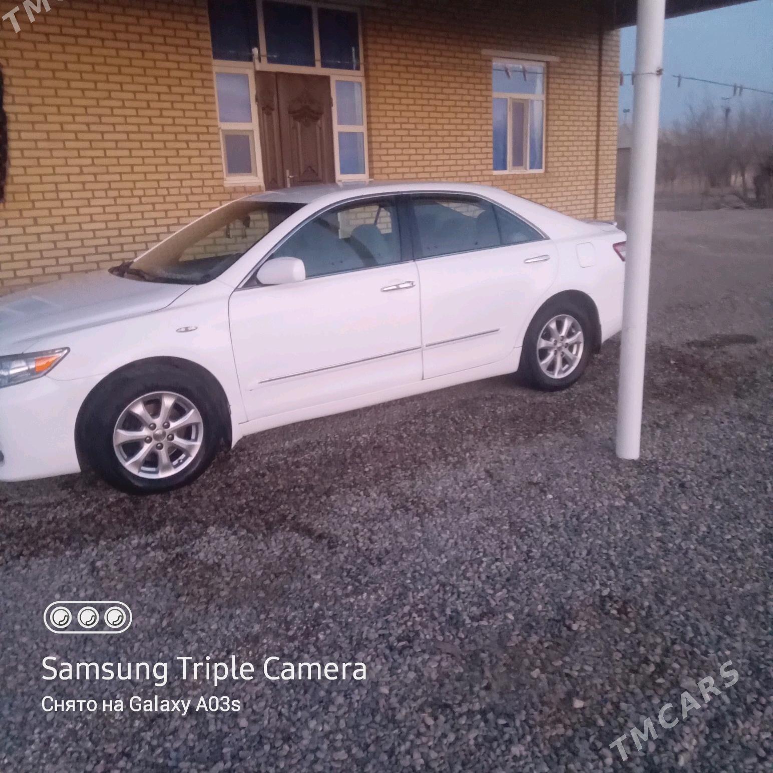 Toyota Camry 2011 - 165 000 TMT - Мары - img 4