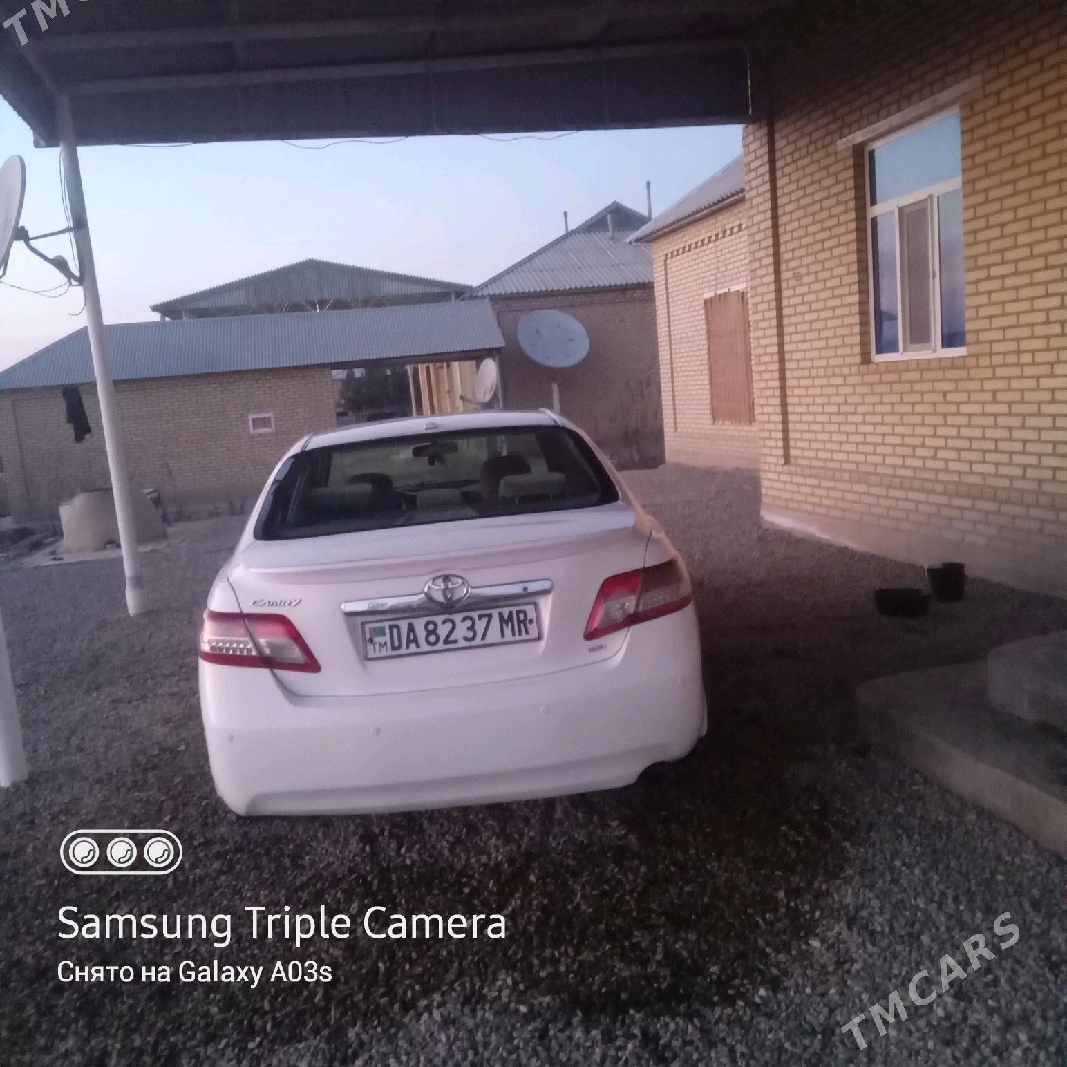 Toyota Camry 2011 - 165 000 TMT - Мары - img 2
