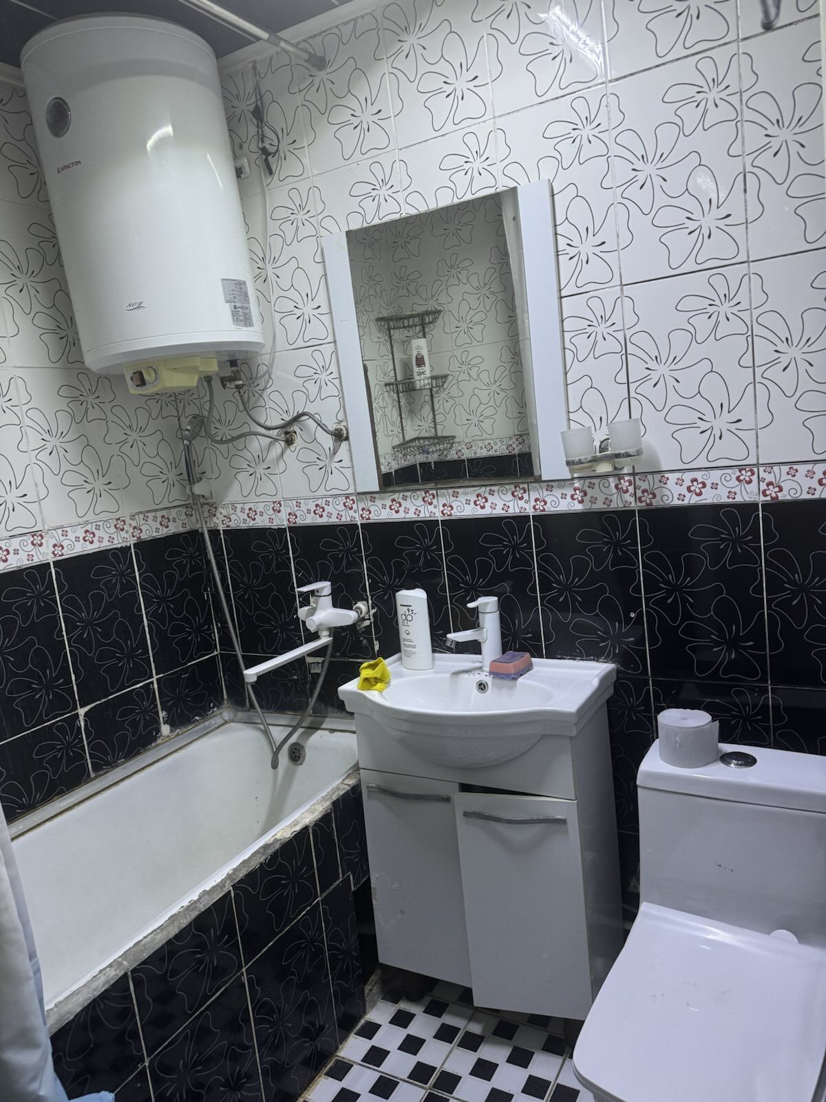 11 mik 2 kom 4/4 Ipateka bolýa - 11 мкр - img 1