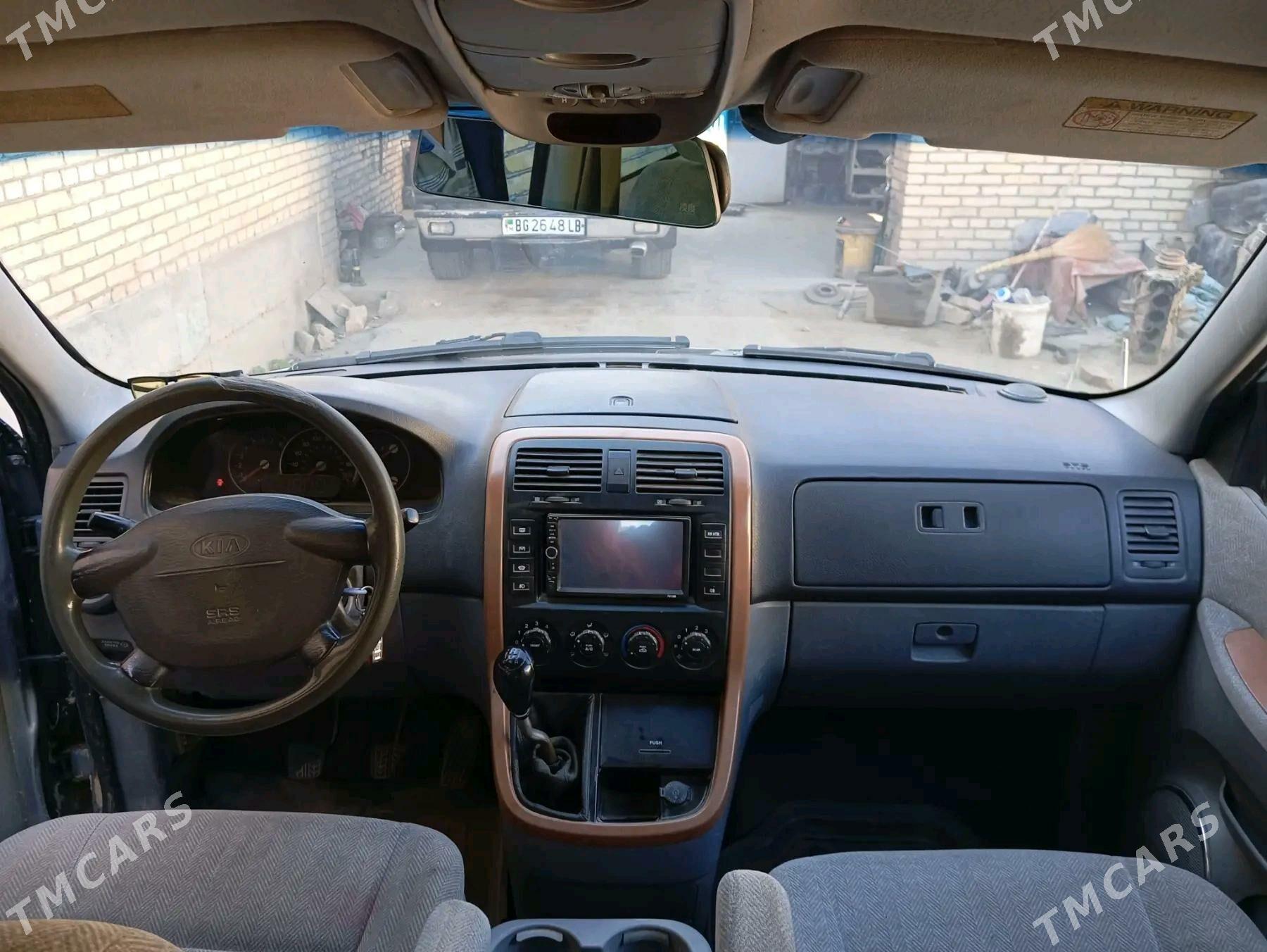 Kia Carnival 2002 - 50 000 TMT - Чарджоу - img 4