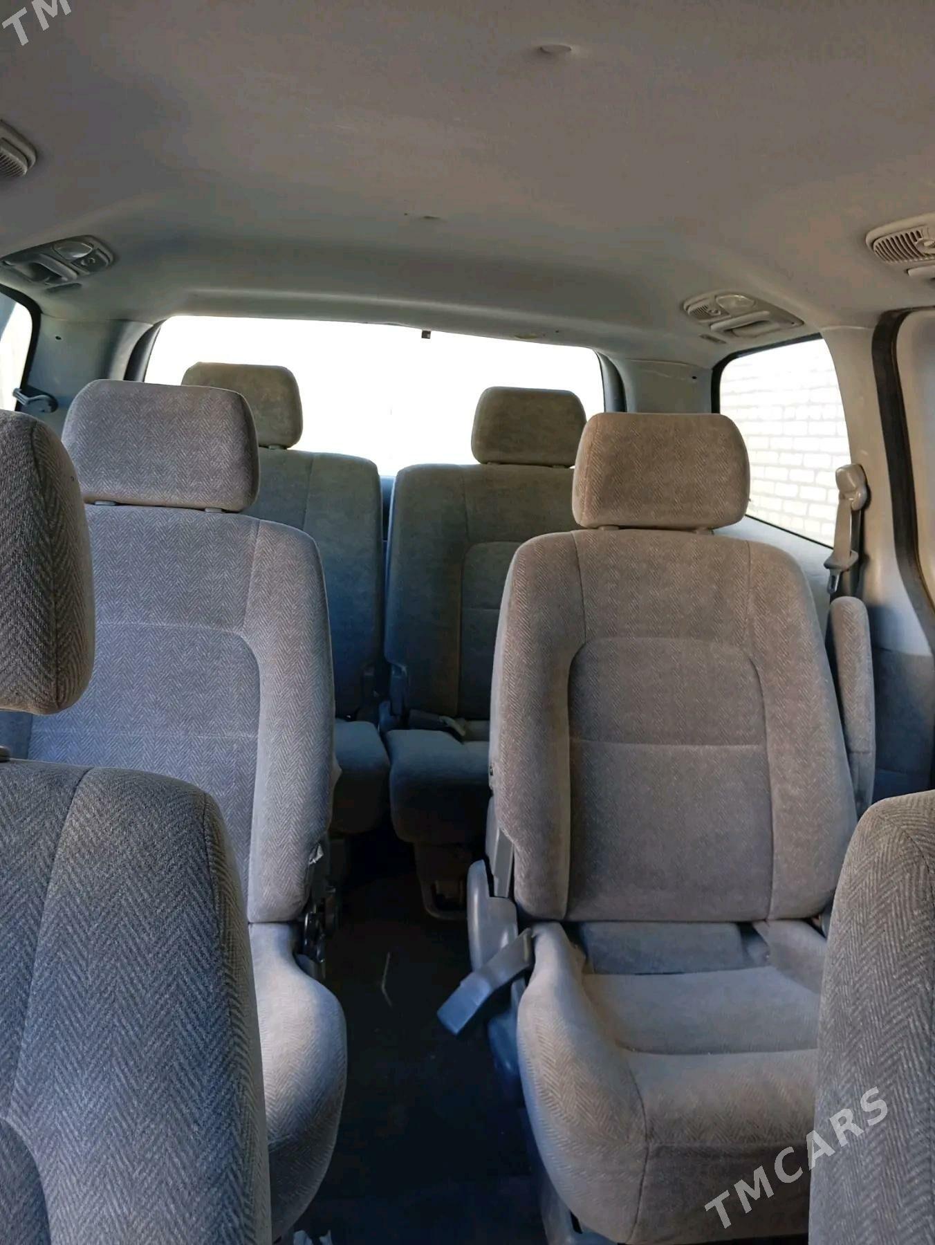 Kia Carnival 2002 - 50 000 TMT - Чарджоу - img 5