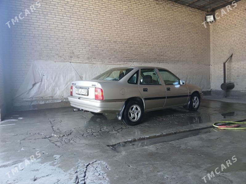 Opel Vectra 1992 - 40 000 TMT - Саят - img 4