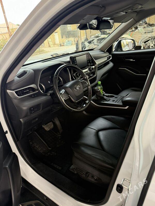 Toyota Highlander 2020 - 500 000 TMT - Мары - img 4