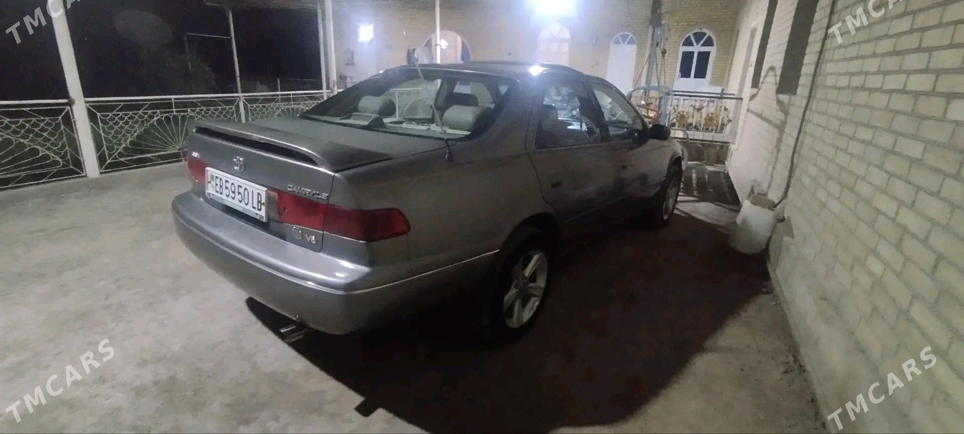 Toyota Camry 2000 - 120 000 TMT - Саят - img 5
