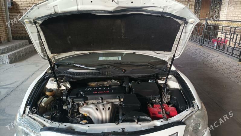 Toyota Camry 2010 - 145 000 TMT - Мары - img 4