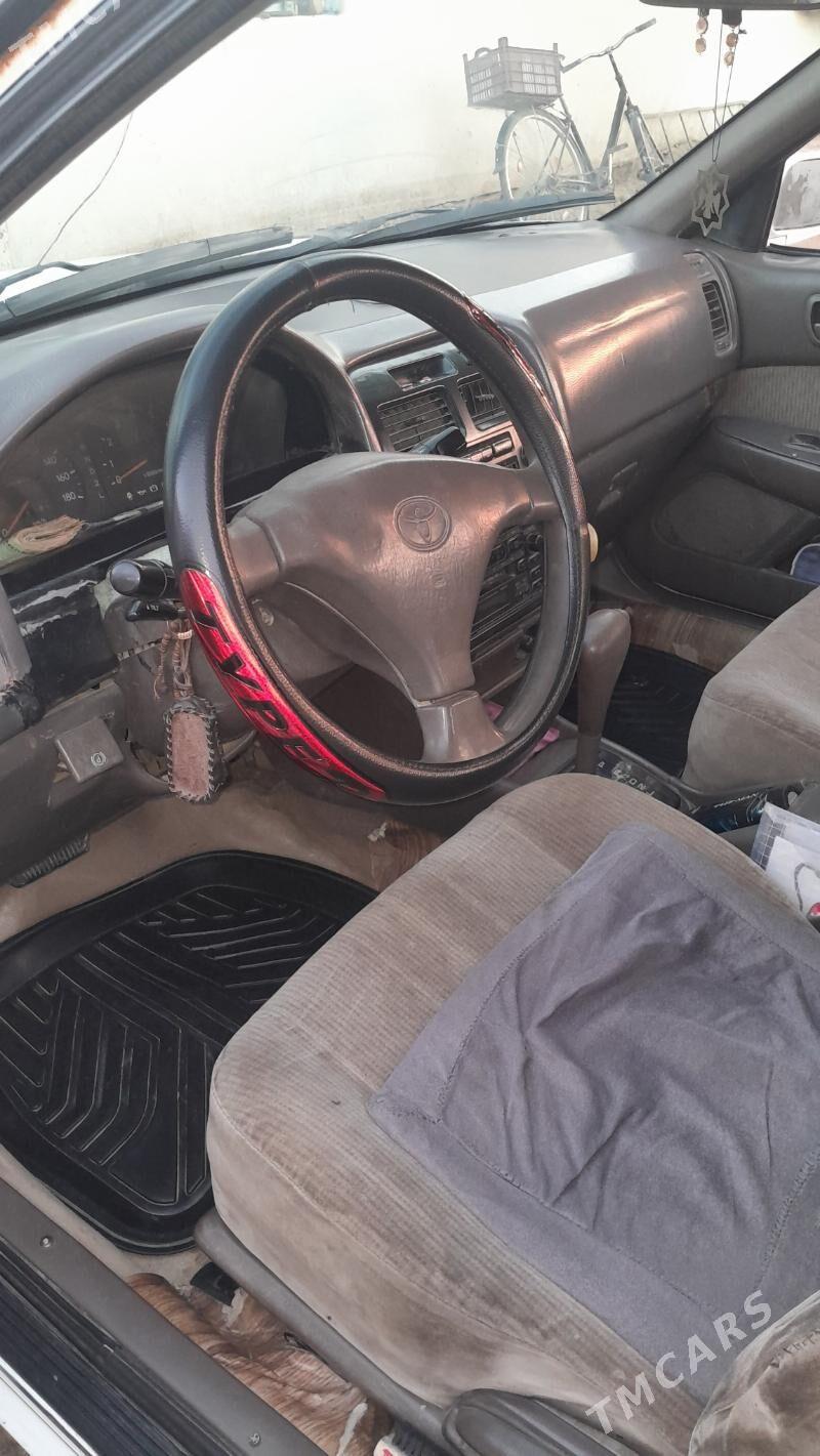 Toyota Camry 1994 - 60 000 TMT - Ёлётен - img 2