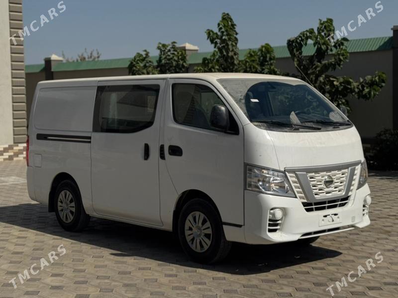 Nissan Urvan 2023 - 330 000 TMT - Мары - img 4