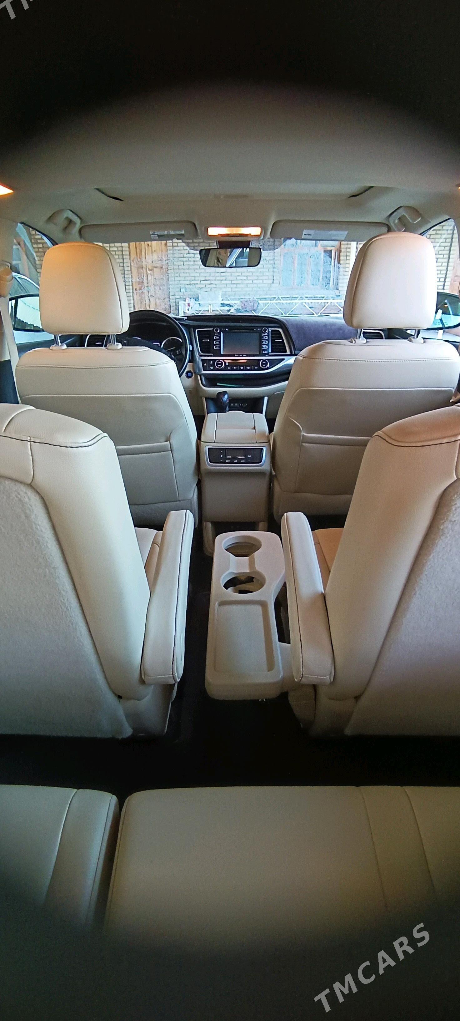 Toyota Highlander 2018 - 500 000 TMT - Мары - img 6