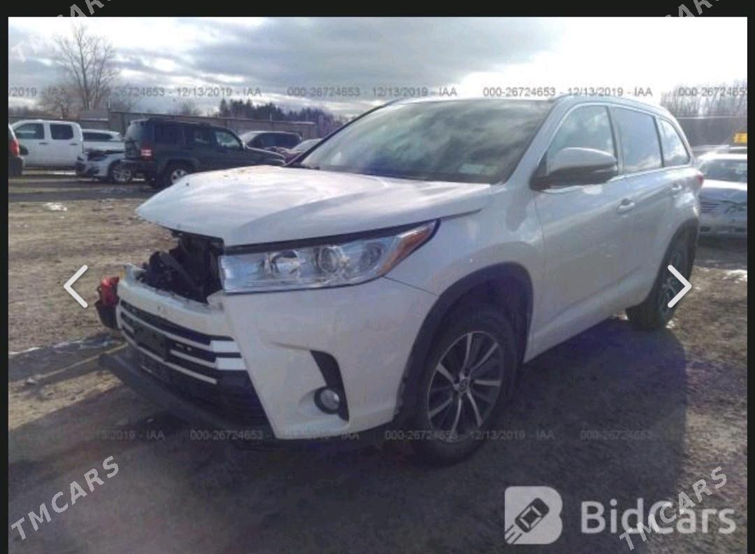 Toyota Highlander 2018 - 500 000 TMT - Мары - img 9
