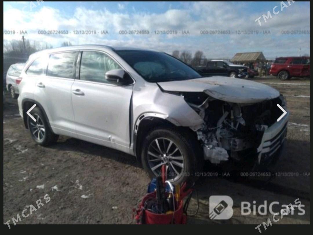 Toyota Highlander 2018 - 500 000 TMT - Мары - img 8